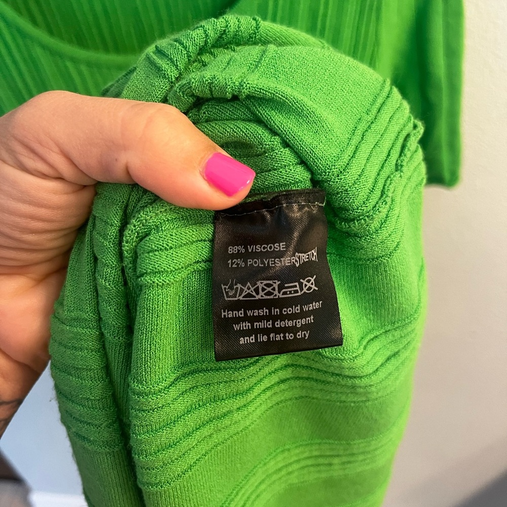 BIANA Stephanie Wave Rib Knit Short Sleeved Swing Dress; Bright Green size L - Picture 8 of 9